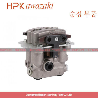 7021601540 Foot Pedal Valve , PC200 PC220 Komatsu Excavator Spare Parts